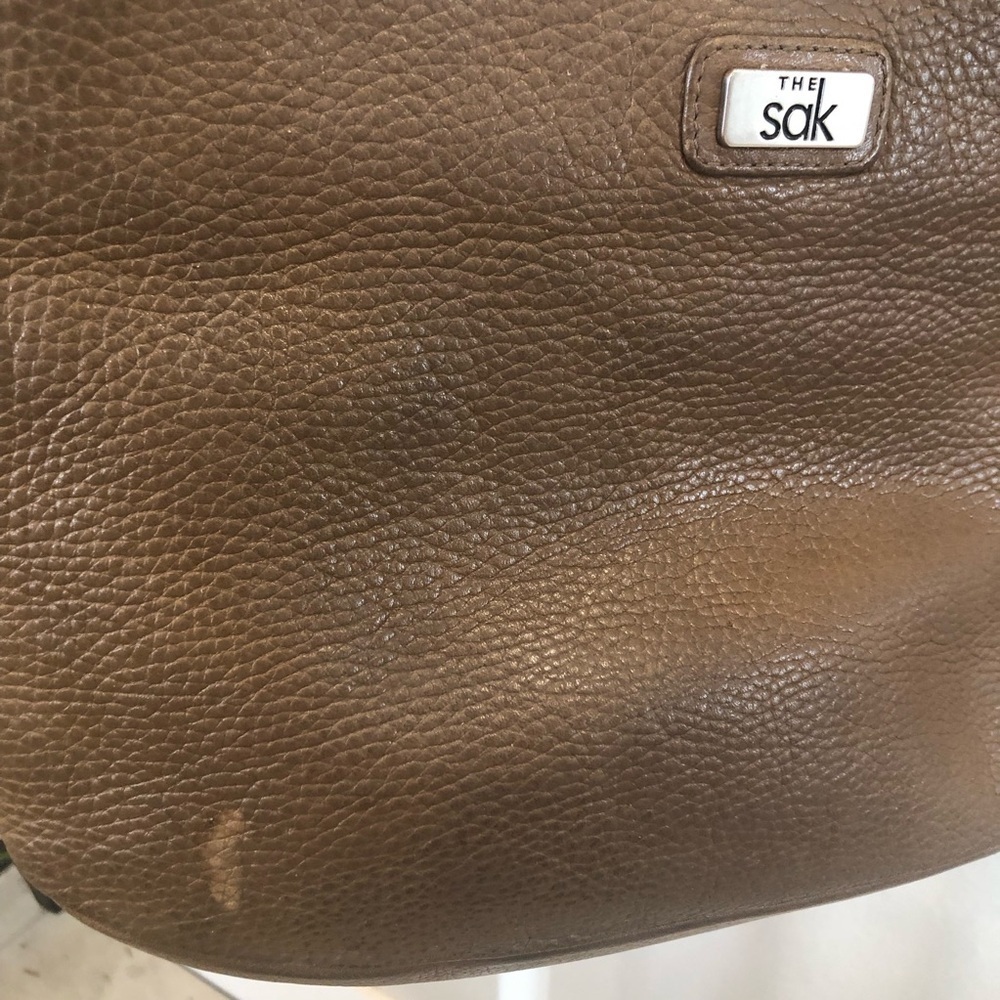 The Sak brown leather shoulder bag. Top zip. Casual outside zip pocket - Picture 12 of 15